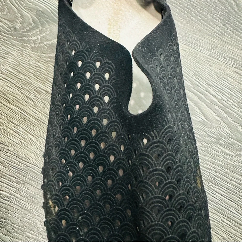 Ilse Jacobsen Black Tulip Perforated slip on Comfort Textured Sandals Size 39